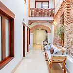 Luxury House In The Heart Of Cartagena With Jacuzzi