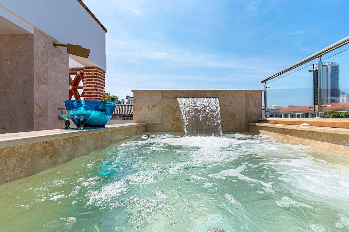 Villa Luxury House In The Heart Of With Jacuzzi Cartagena