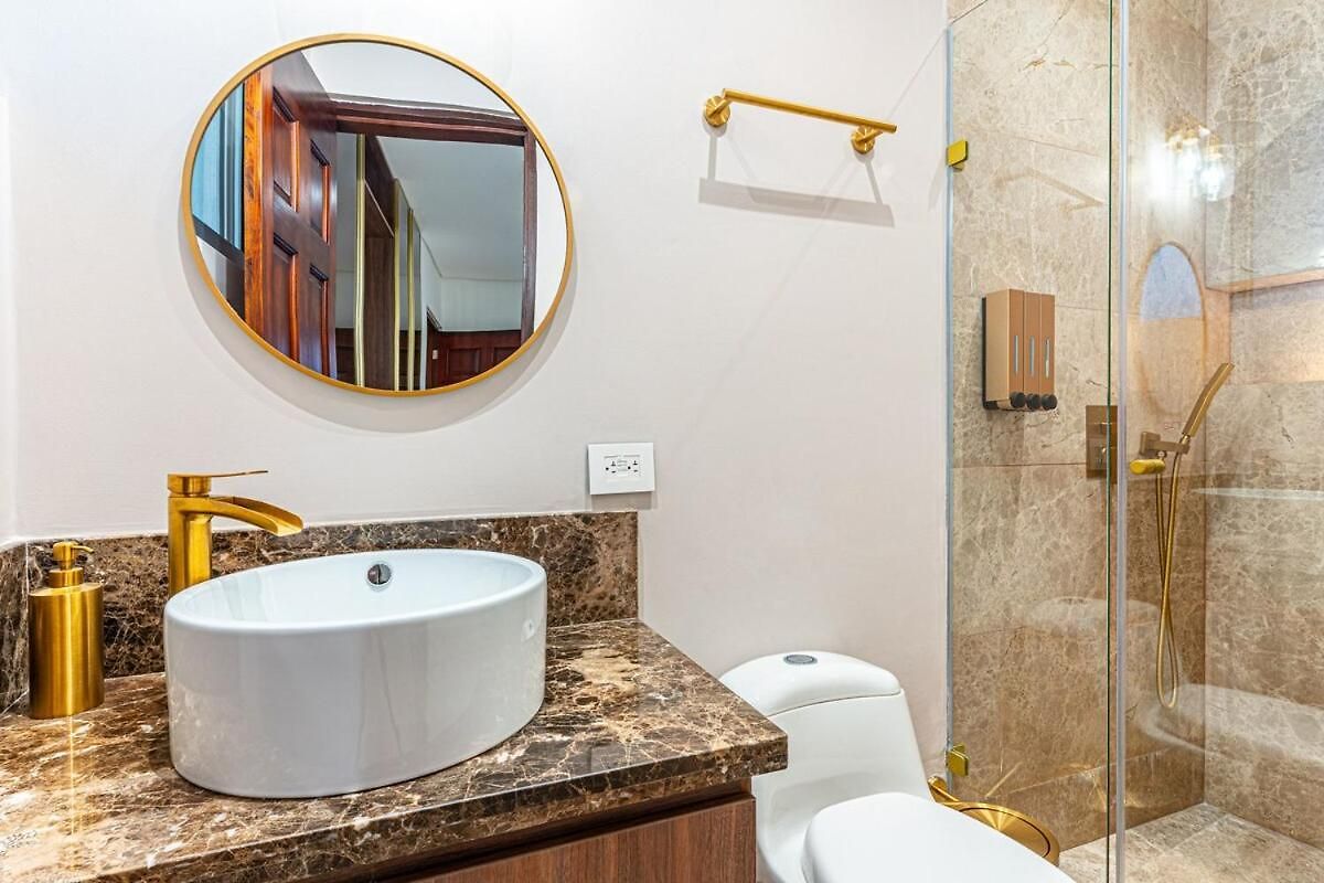 Luxury House In The Heart Of With Jacuzzi Villa *