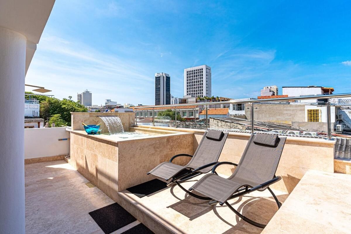 Villa Luxury House In The Heart Of With Jacuzzi