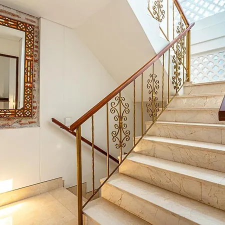 Luxury House In The Heart Of With Jacuzzi Villa *