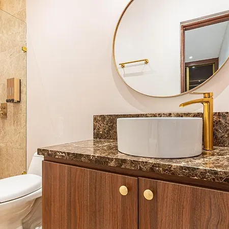 Villa Luxury House In The Heart Of With Jacuzzi