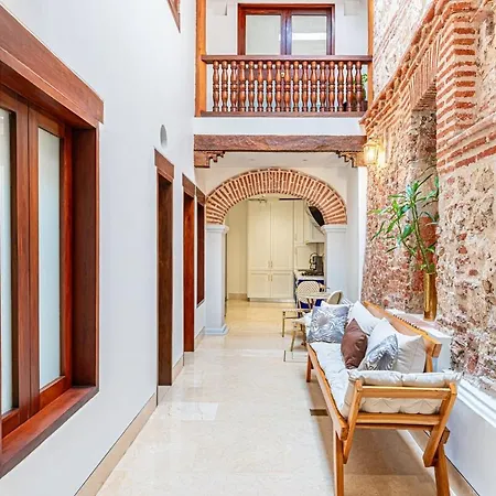 Luxury House In The Heart Of With Jacuzzi Cartagena